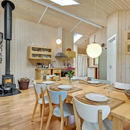 Casa vacanze Stunning In Ejstrupholm With Wifi