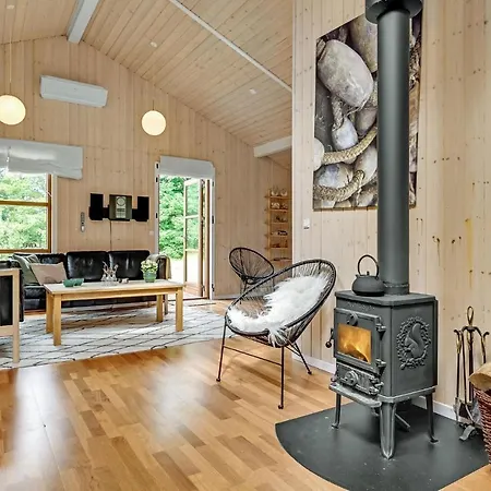 Дом отдыха Stunning In With Wifi