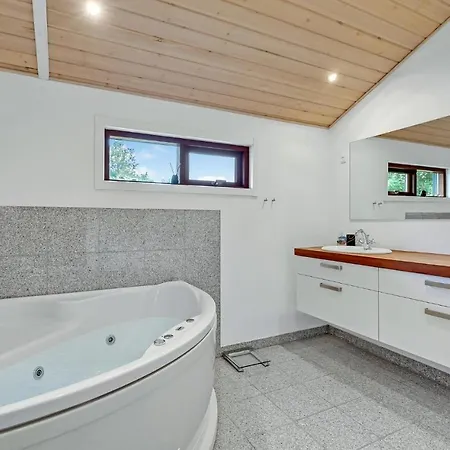 Dom wakacyjny Stunning In With Wifi