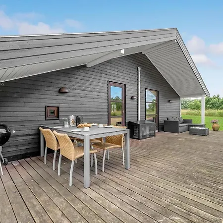 Casa vacanze Stunning In Ejstrupholm With Wifi *